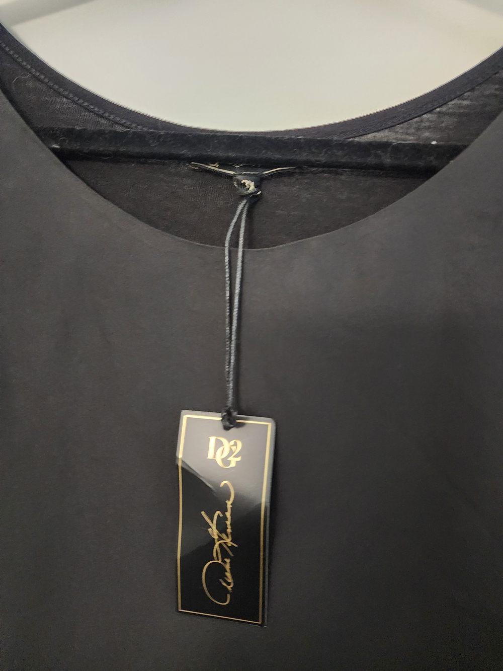 5/$30 DG2 by Diane Gilman Black Layered Sleeveless Tank - Picture 3 of 4